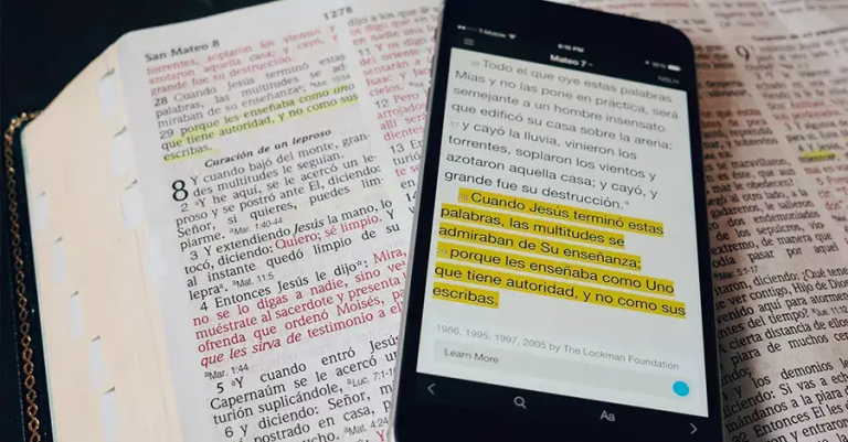 Como ler e ouvir a Bíblia de seu celular